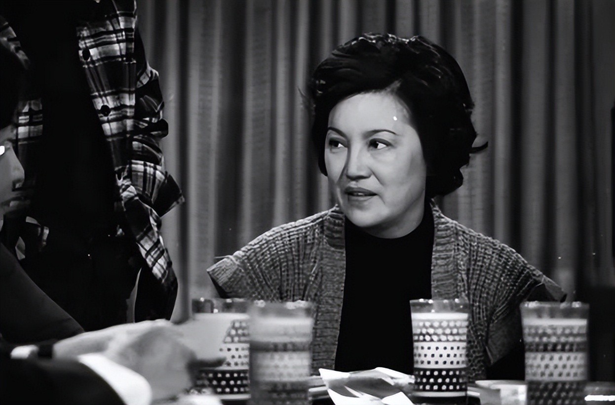 你回来吧李香琴谭炳文年轻时候,游龙戏凤谭炳文李香琴电视剧片段