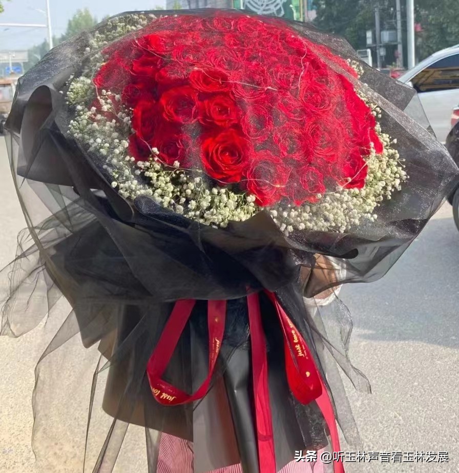 情人节火爆鲜花花束,情人节鲜花火爆预定中