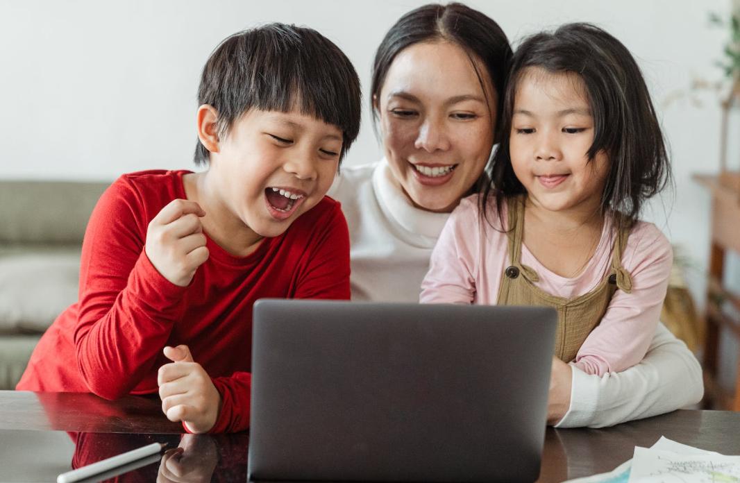 萨提亚模式下的亲子沟通,萨提亚家庭治疗模式短视频