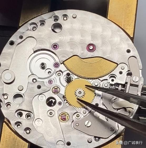 劳力士表镜碎了怎么修,劳力士表镜磕裂