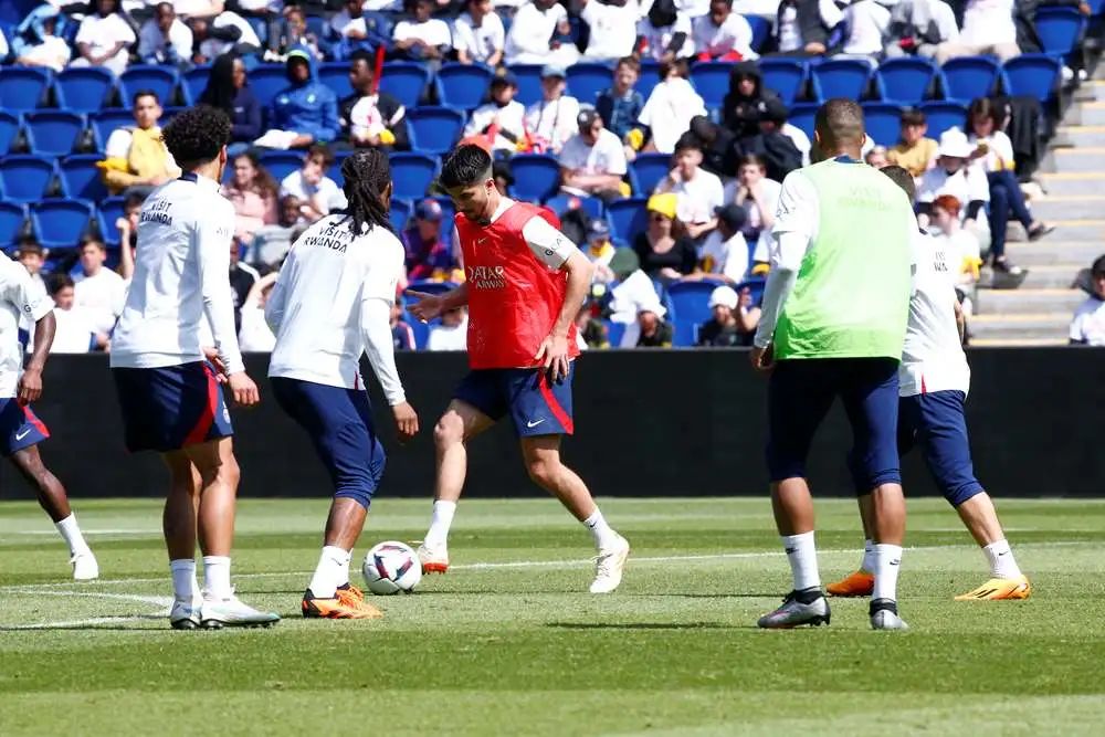 基金会关爱困境儿童活动,儿童基金会月捐