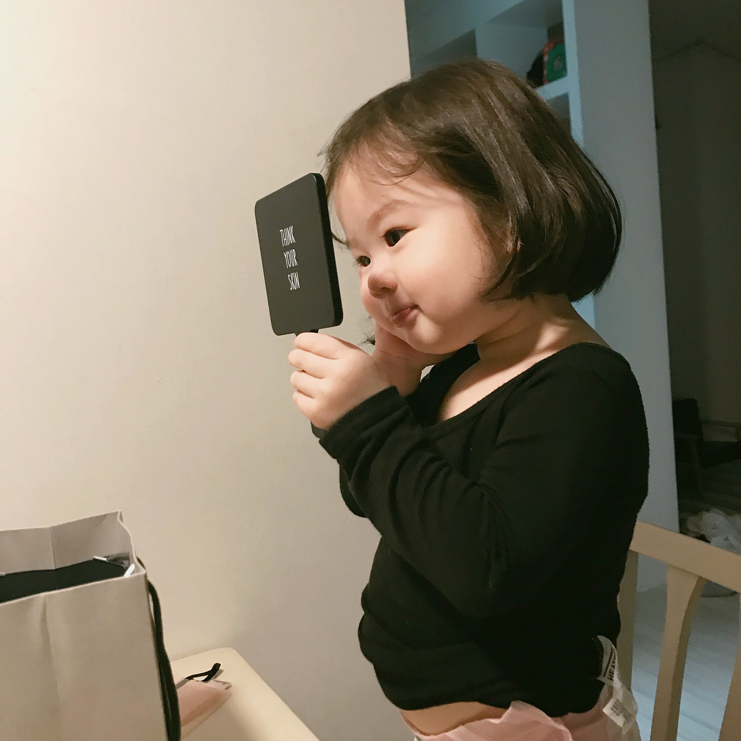 最近超火的可爱小女孩表情包,小女孩可爱萌表情包