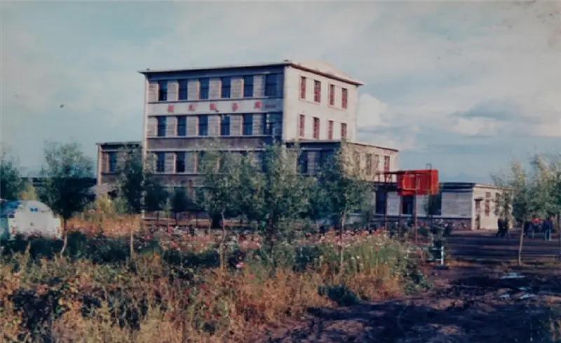 外资拿不下的老字号，今成“奶粉一哥”，董明珠主动为其“站台”