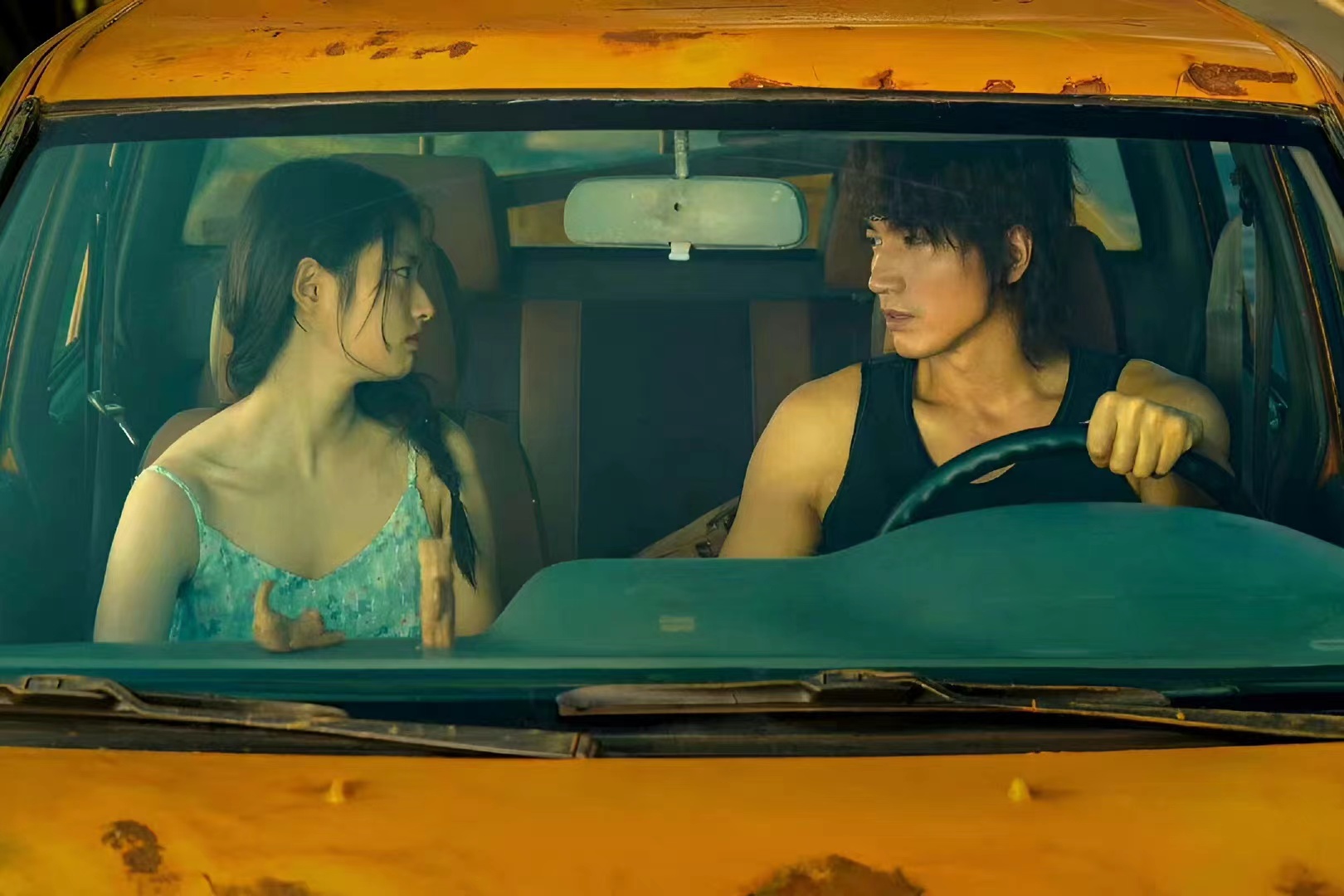 生如夏花之绚烂整首诗,生如夏花之绚烂死如秋叶静美英文