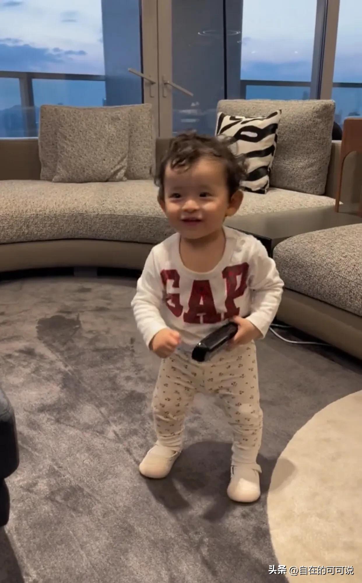 有人说女总裁叶海洋不应该曝光自己的生活，恨不得偷走小哈缇