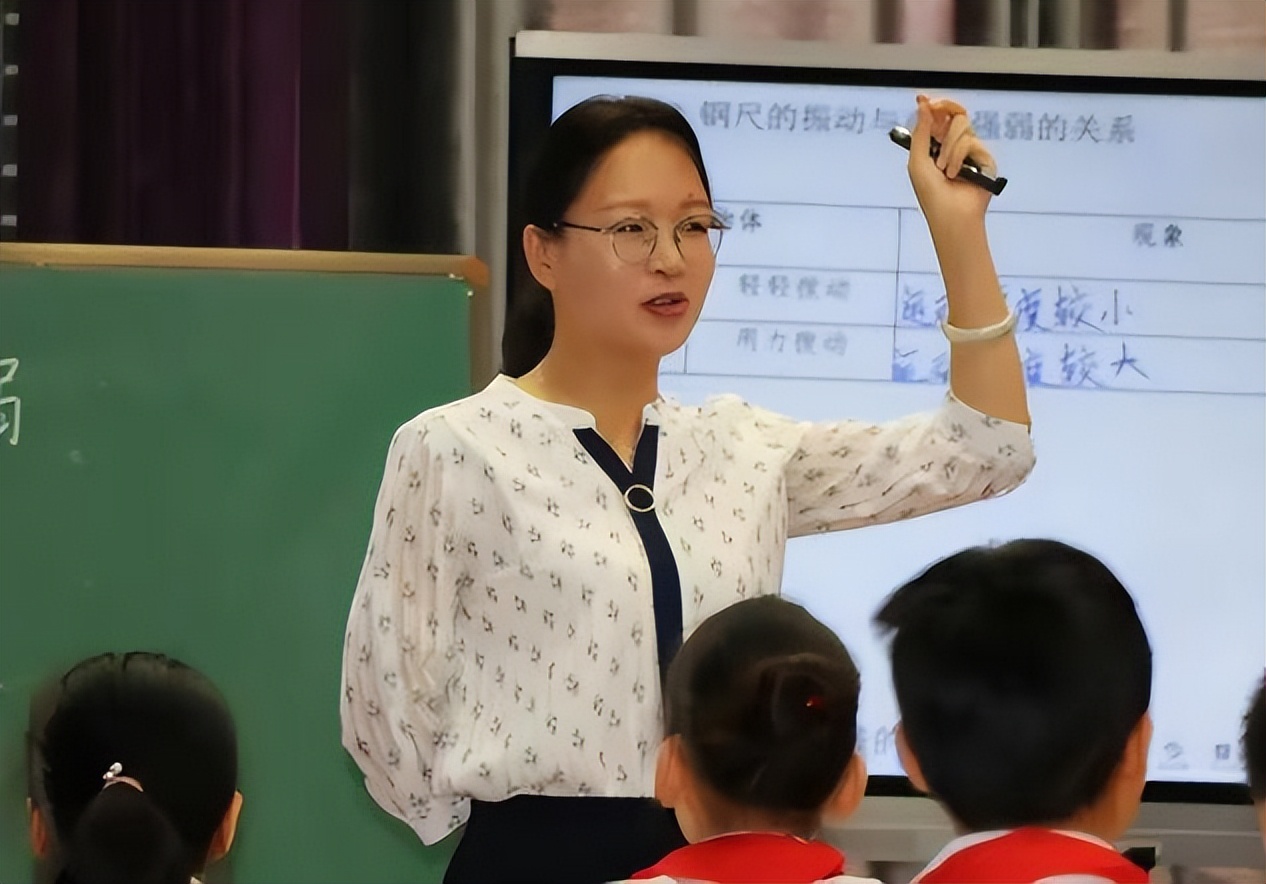 “奶头乐”出现在大学校园，不少大学生深陷其中，家长却浑然未知