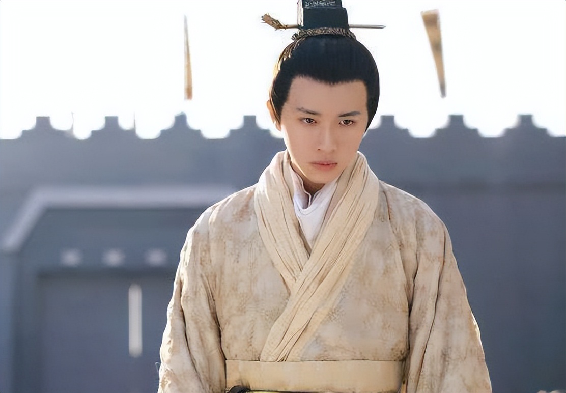 刘子业多荒唐？当众羞辱数百宫女与姑姑做不伦事，史书：败德辱行