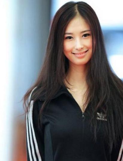 缈熷噷鍓嶇敺鍙嬪垽鍑犲勾,缈熷噷鍒嗘墜琚墠鐢峰弸鎭舵剰鎶ュ