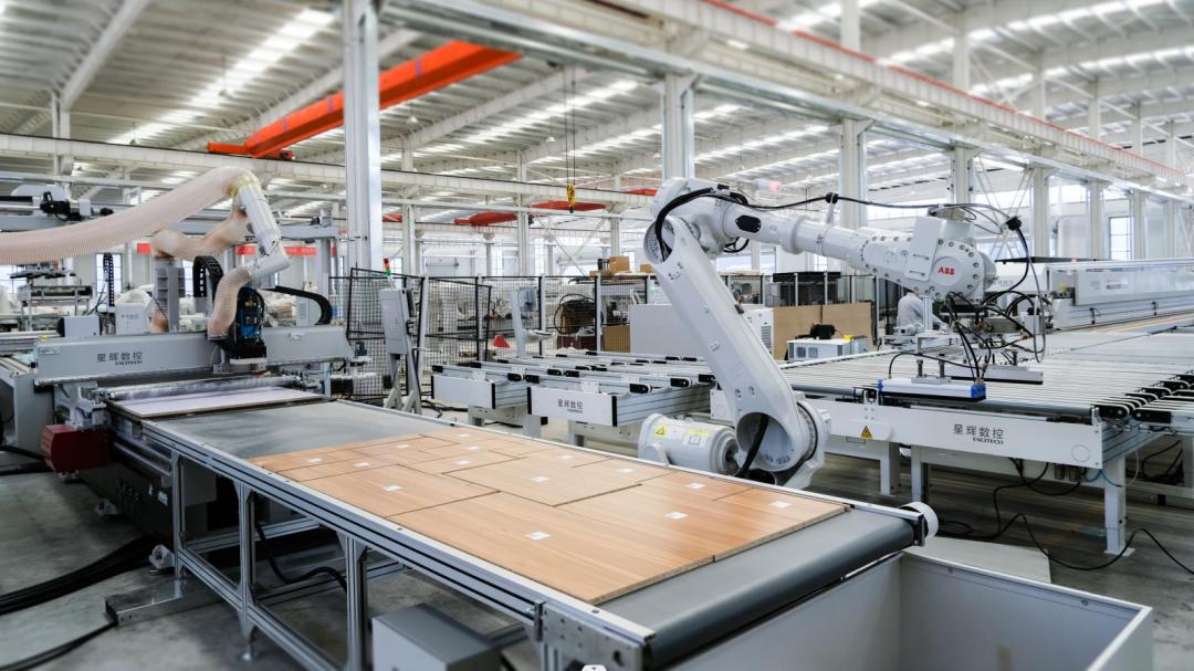 助力全球家居产业，星辉数控专注打造家具工业4.0智慧工厂！