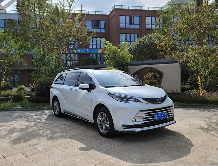 深度体验丰田赛那SIENNA，家用MPV的标杆有何过人之处？