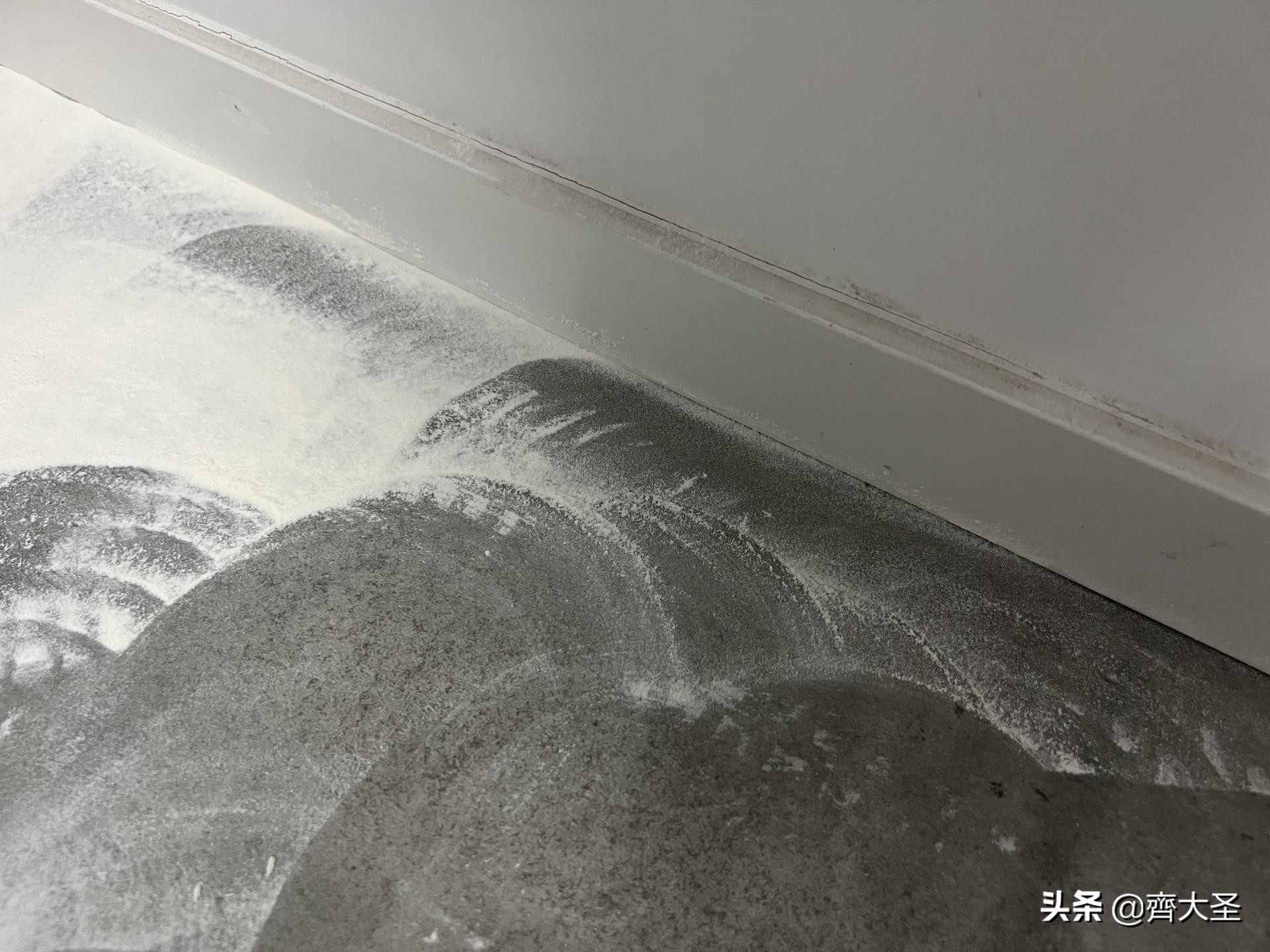 扫地机器人拖地震动和旋转哪种好,机器人旋转拖地和震动拖地