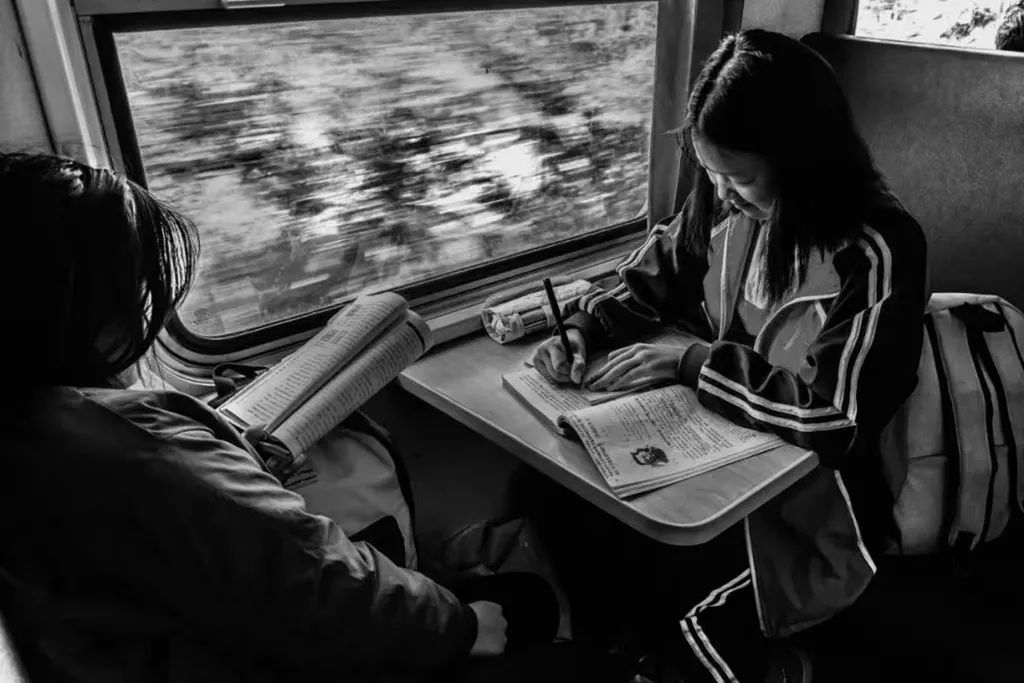 彝族千年传统民俗节日火把节、原生态赶集、幸福火车看凉山摄影团