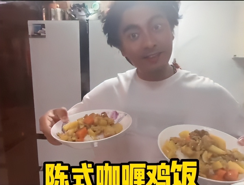 演员陈龙剪头发,章龄之陈龙剪头