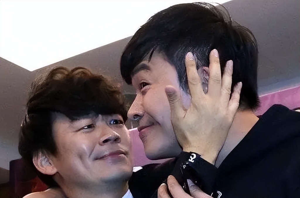 陈思诚在导演圈里的地位,陈思诚是位极具才华的导演