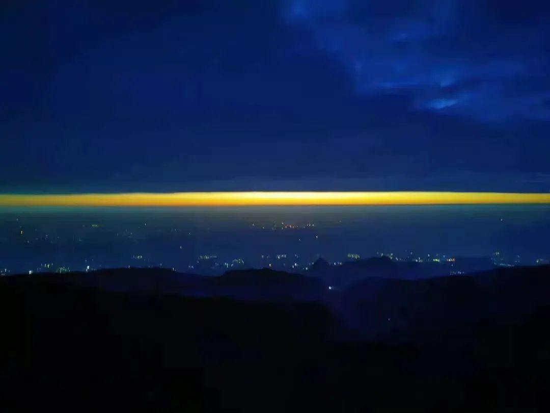 回到早睡早起的日子,回老家朝九晚五