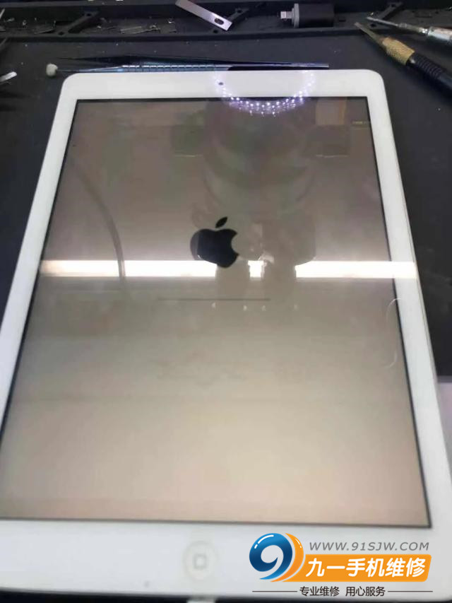 ipad没电自动关机后充电无法开机,ipad充电屏幕一闪一闪的不开机