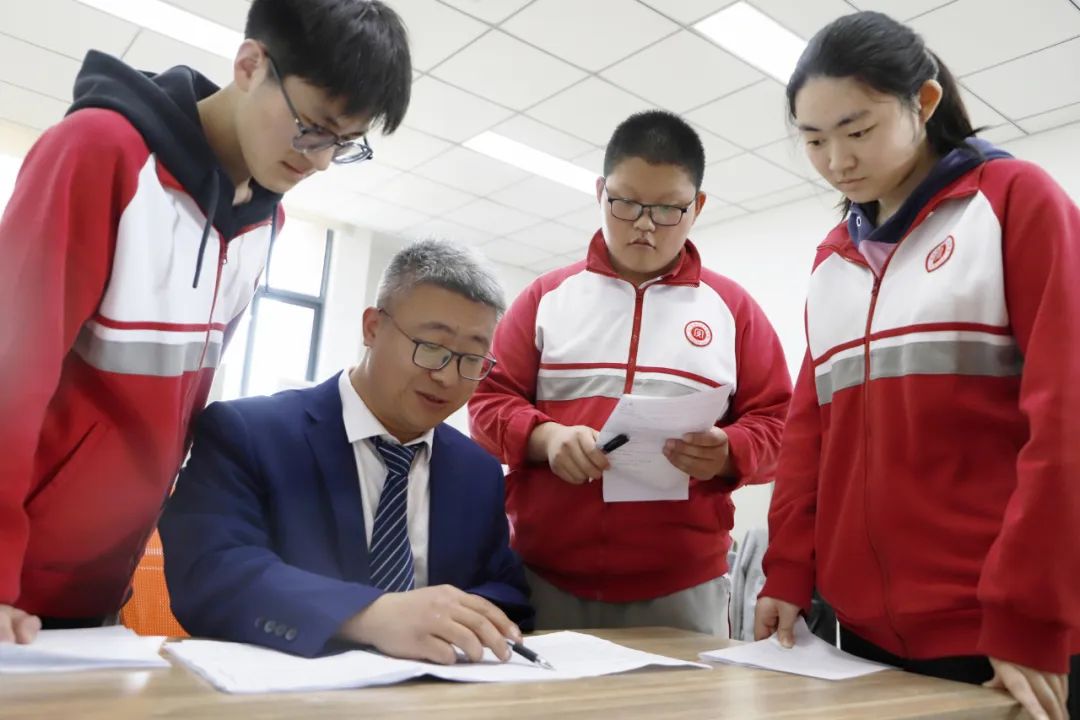 综合高中招生简章2023,高中学校招生简章2023