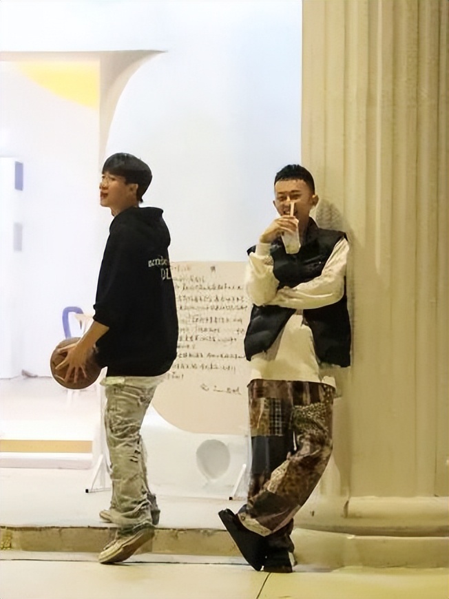 7位深圳单身男女，《喜欢你我也是》里衣品谁更好？