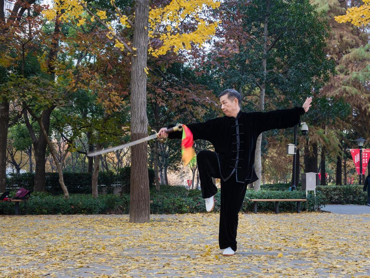 上海2022年退休人员，养老金3000元，2023年上调后每月领多少钱？