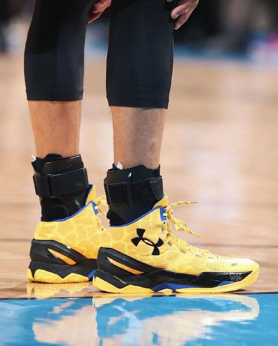 库里系列带flow最耐磨的球鞋,盘点库里各代篮球鞋