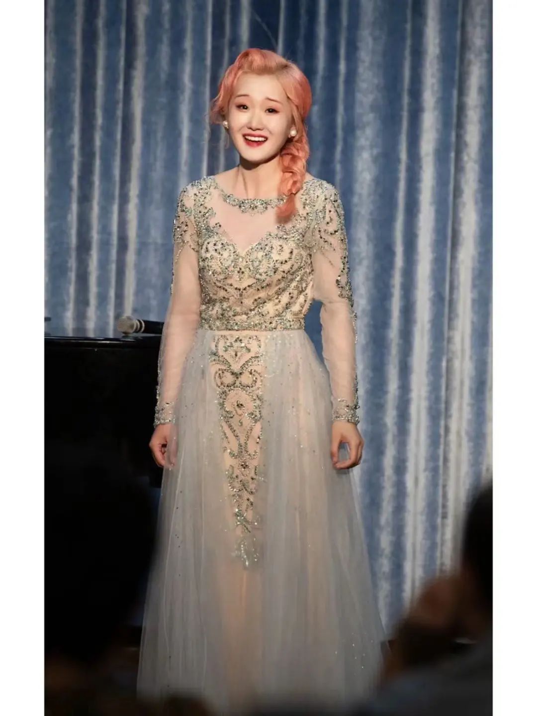 粉发女孩去世了，“凶手”又隐身了