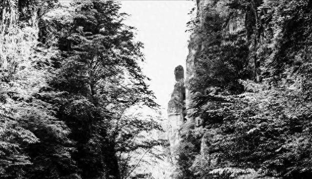 1939年*荣臻聂**带领队伍来到野三坡，村民：你们是反清复明的队伍吗