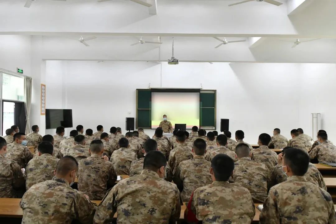 火箭军某部开展“交叉授课”,到底是什么样的精品微课让官兵越听越有趣、越听越想听?