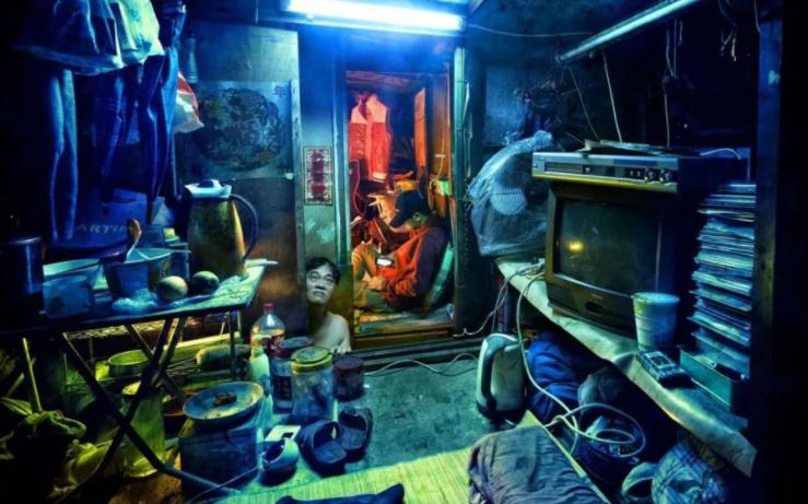 香港穷人住的堂房,香港穷人住的房子多少平方