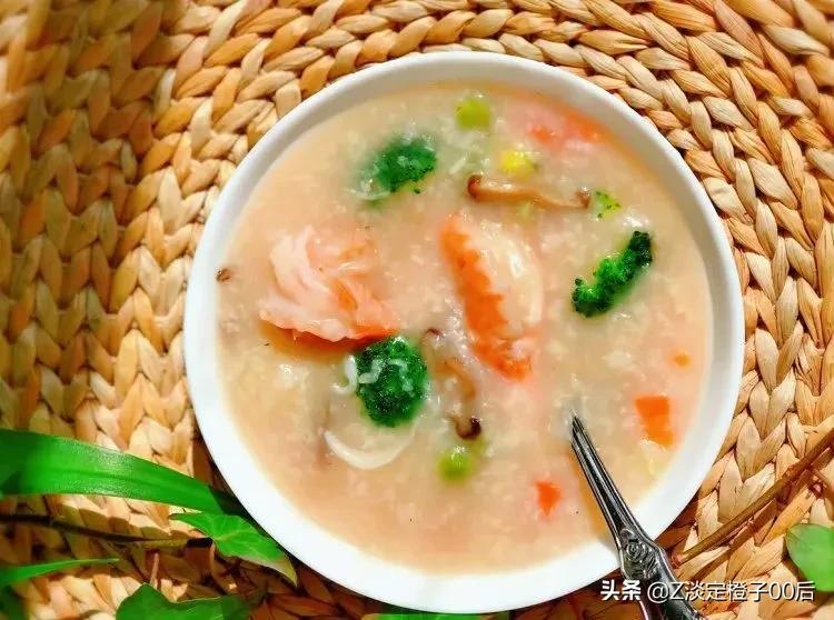 干贝鲜虾海鲜粥汤鲜味美营养丰富,潮汕鲜虾干贝海鲜粥做法原料