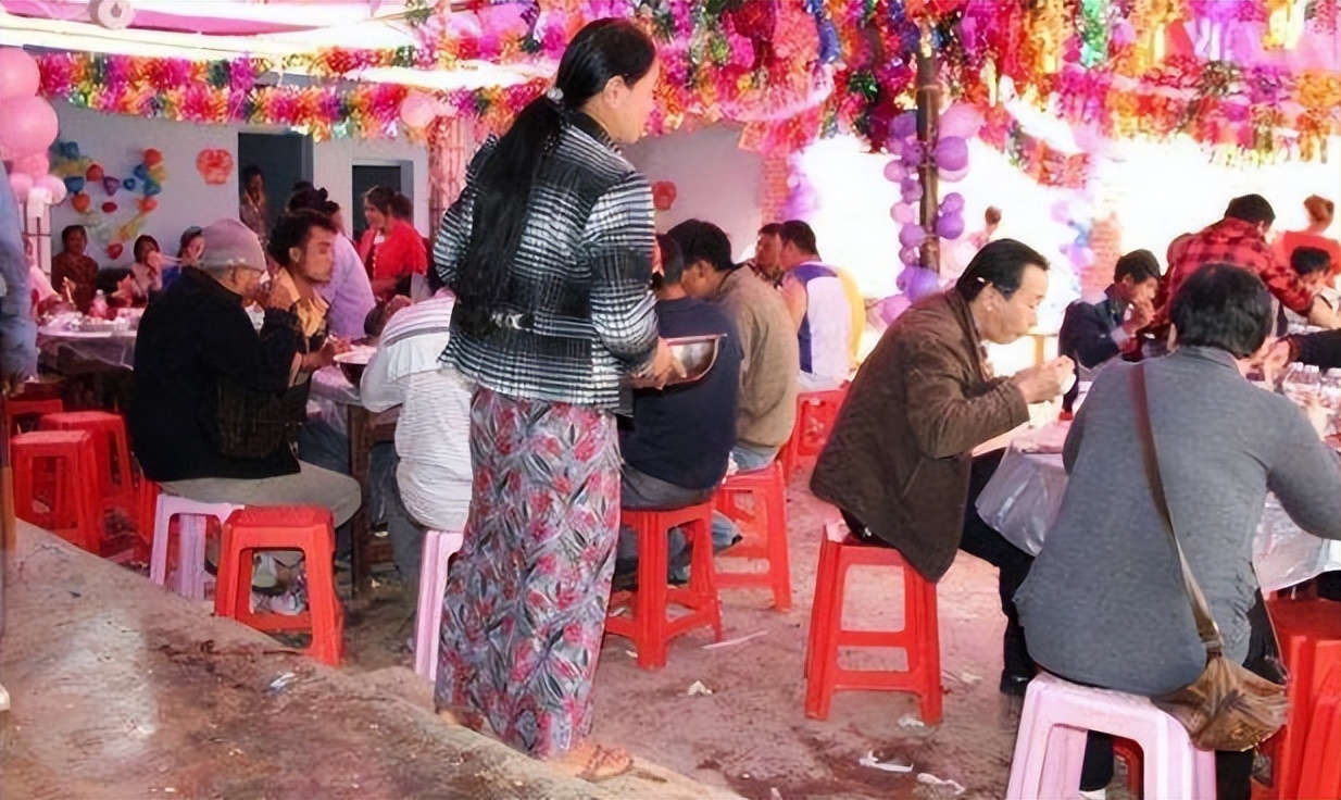 西安灞桥儿子结婚有多热闹,灞桥城中村热闹