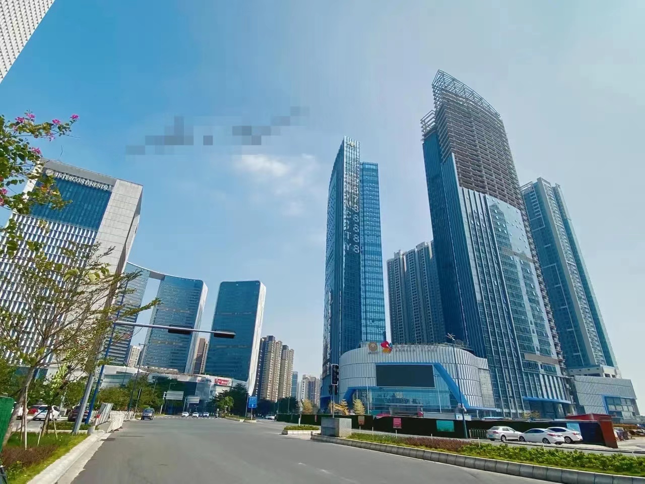 养孔雀主要靠什么赚钱,在农村养孔雀挣钱吗投资多少