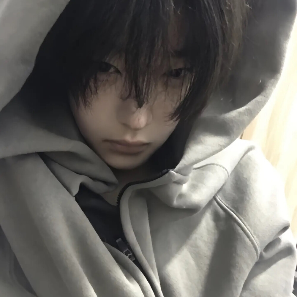 2023头像男生黑白高级质感,2024头像男生黑白高级质感