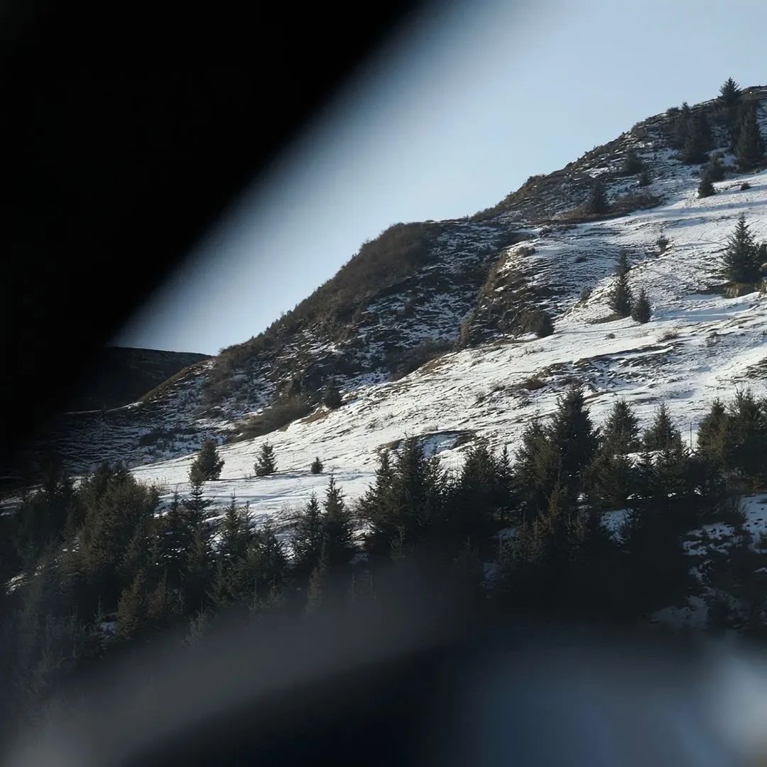 微信朋友圈背景图高级氛围感,朋友圈背景图看置顶