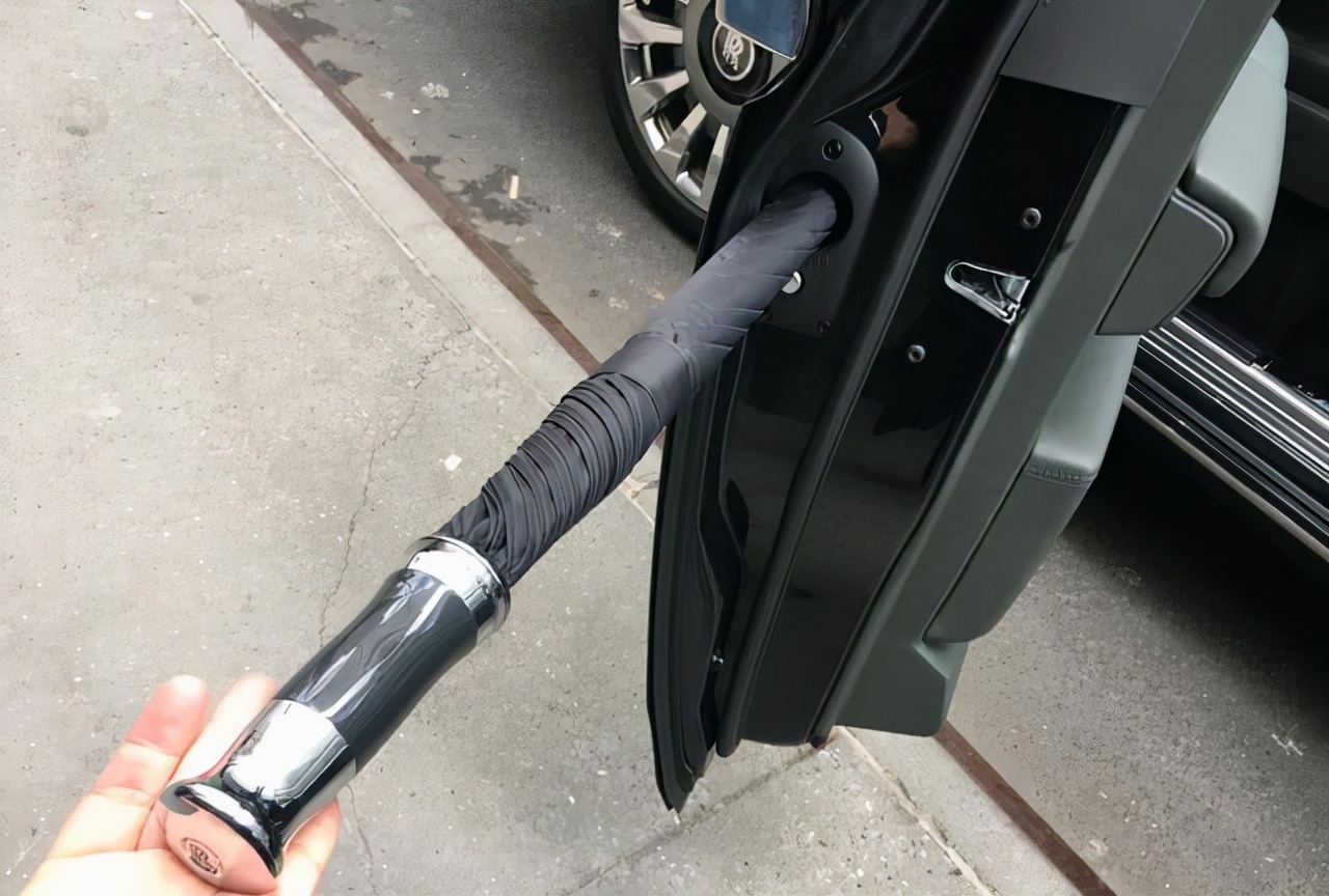 劳斯莱斯雨伞一把真的要10万吗,劳斯莱斯一把雨伞10万元