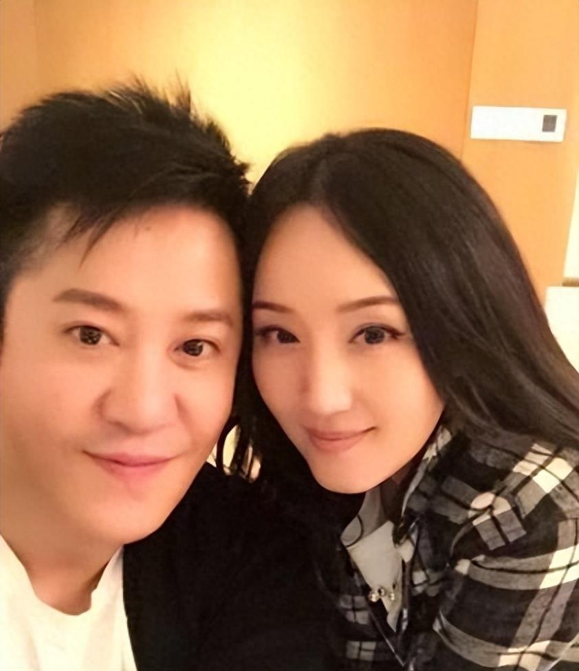 禁欲男娶娇妻，女神遭网暴退坛，自责不值