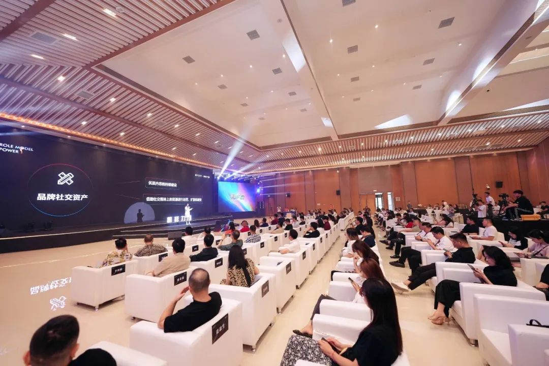 利创瓷砖800x800价格表,利创瓷砖荣获陶瓷一线品牌