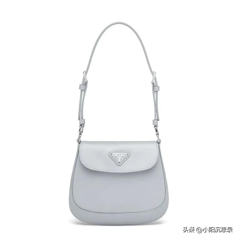 香奈儿迪奥联名包包,最近流行的迪奥包包