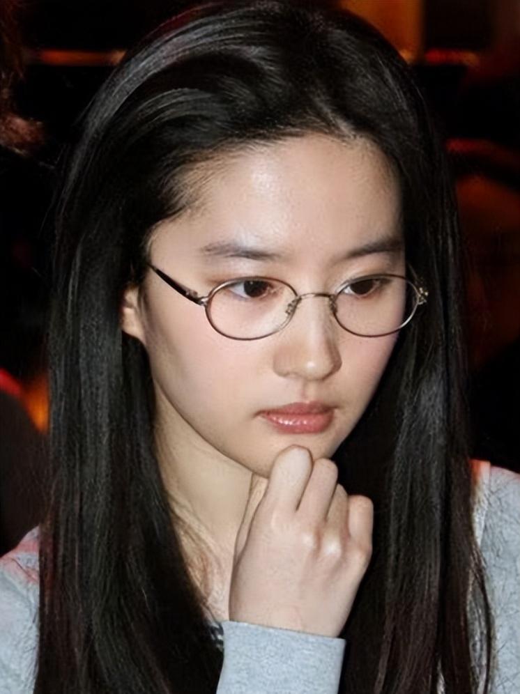 十大女星化妆前后对比,女星的素颜差距能有多大杨幂