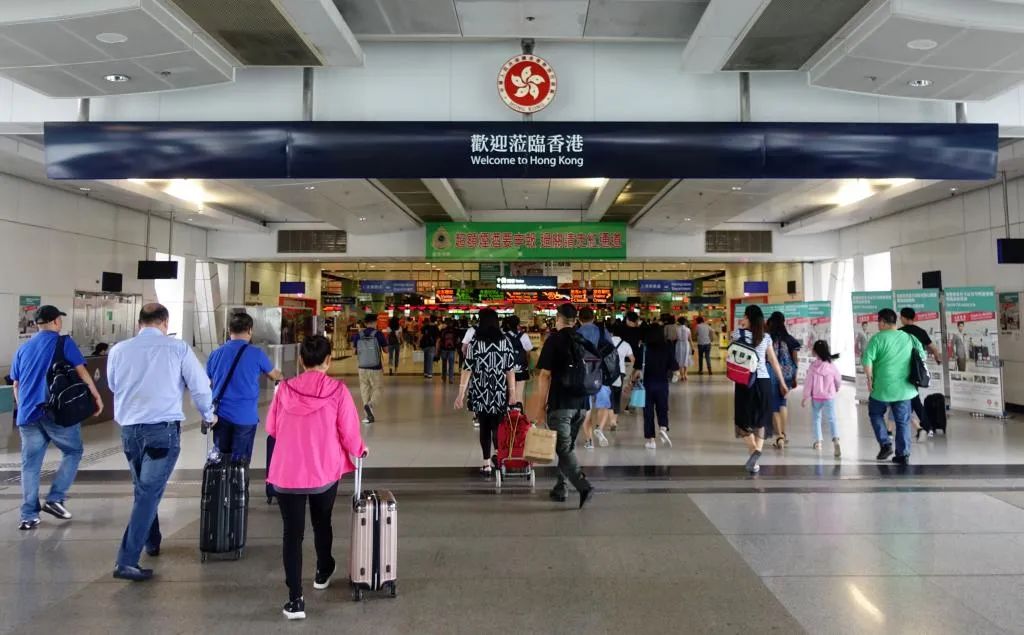 香港澳门与内地各种通行条件,现在过香港澳门要什么证件