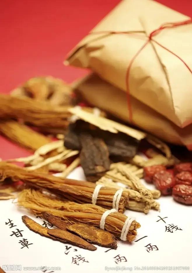 名医对联大全100副,有妙趣的中草药对联