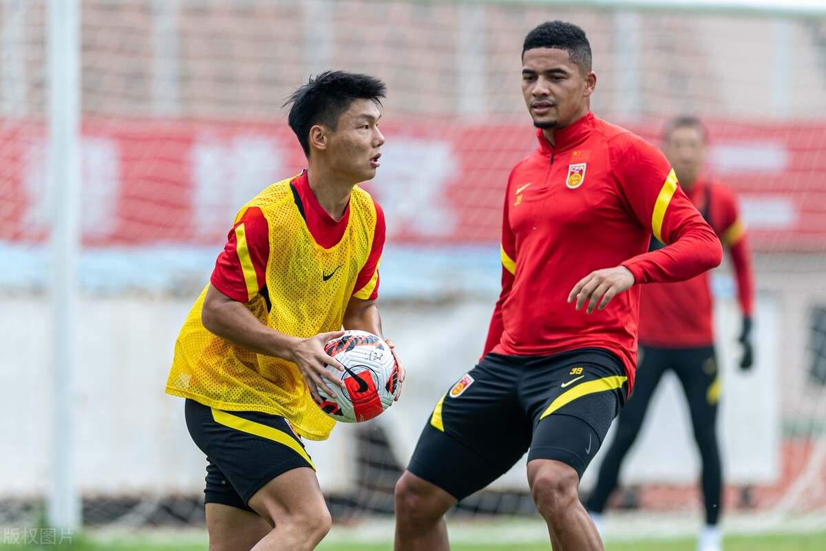 男足中国对韩国直播几点,中国男足今日比赛央视转播吗