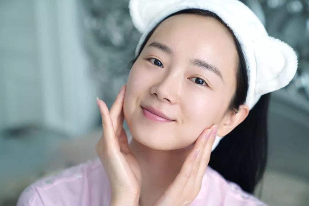 每天喝一杯柠檬水会怎么样 (每天可以喝一杯柠檬水吗)