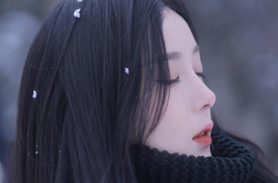 女生喜欢什么礼物送给她,父母给女孩子成人礼物送什么合适