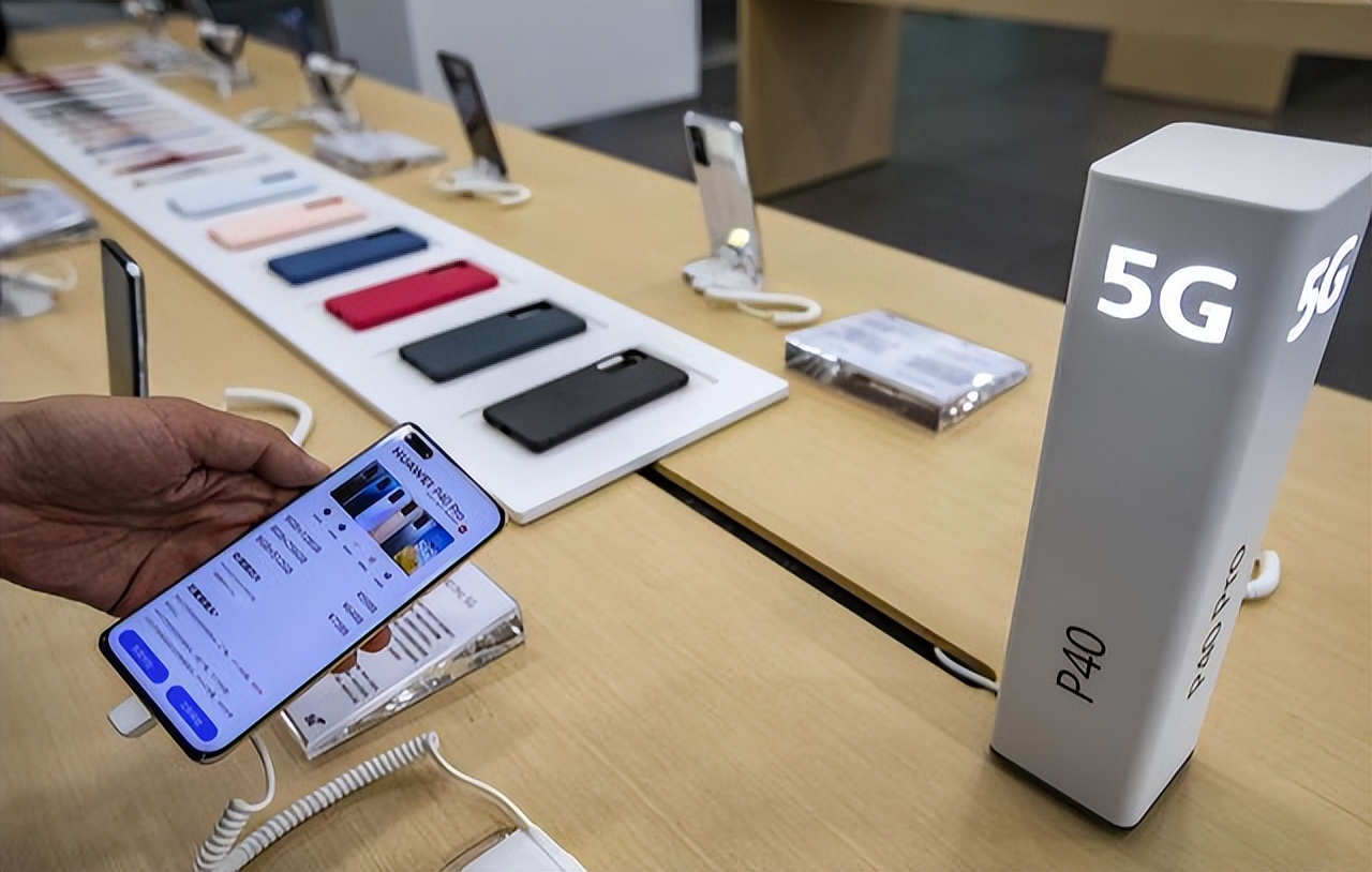 手机上突然出现了一个hd的符号,手机有话费没网络出个hd什么意思