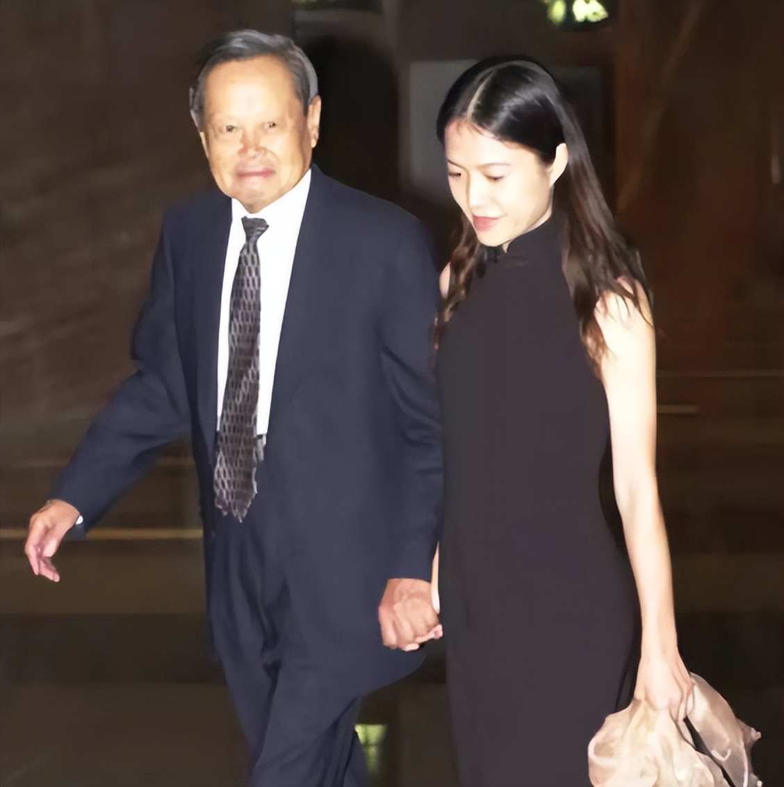 杨振宁百岁之际翁帆披露相处细节,翁帆为何要嫁差54岁的杨振宁