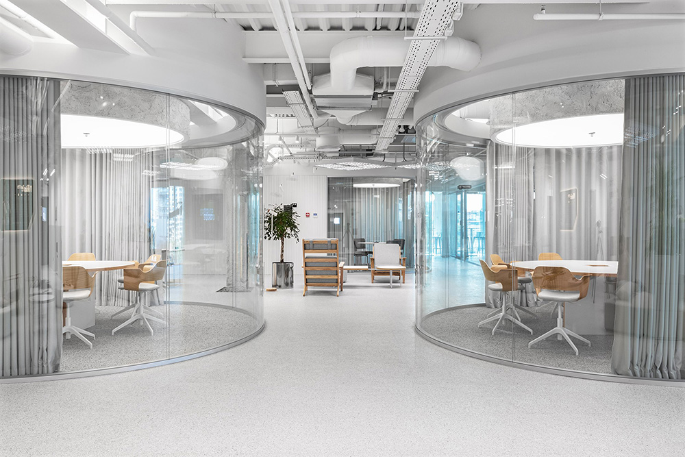 自由畅想云科技公司SQUAD基辅总部大楼设计欣赏