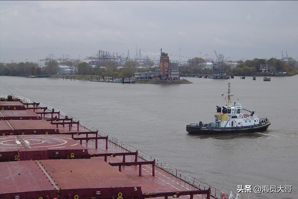 船员从美国进口大豆视频,万吨货轮装载大豆回国质量