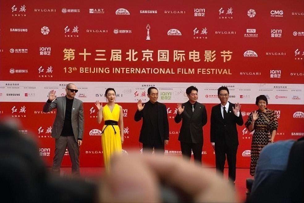 送女友石头、搞性别歧视，当众开黄腔，老实人李晨真没那么老实！