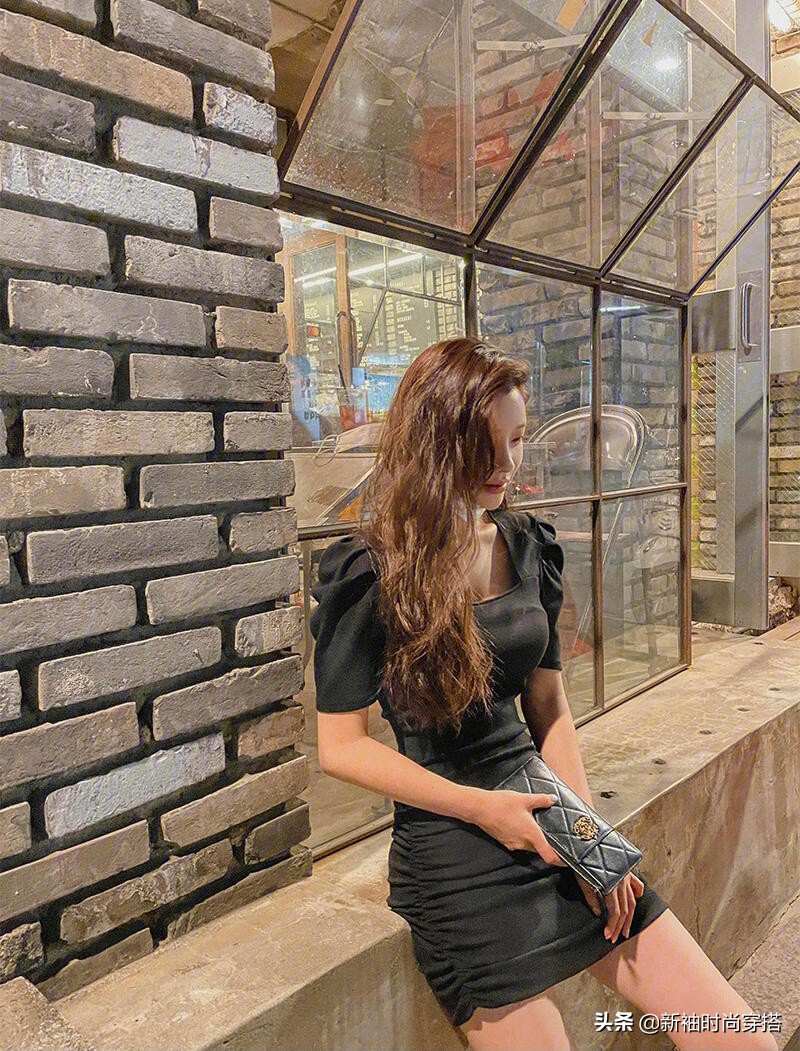 跟ins博主学穿搭夏,穿搭泡泡袖连衣裙