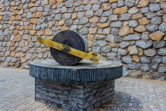 明日年初十，记得：1要管，2不动，吃3样，4不做，石来运转福气旺